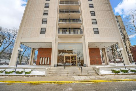 Tiny photo for 2605 S Indiana Avenue #402, Chicago, IL 60616 (MLS # 12579640)