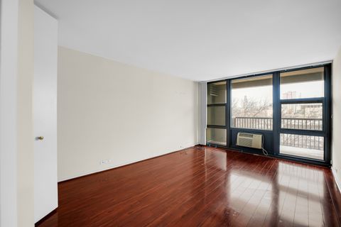 Tiny photo for 2605 S Indiana Avenue #402, Chicago, IL 60616 (MLS # 12579640)