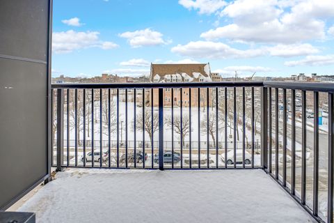 Tiny photo for 2605 S Indiana Avenue #402, Chicago, IL 60616 (MLS # 12579640)