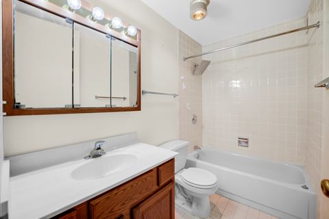 Tiny photo for 2605 S Indiana Avenue #402, Chicago, IL 60616 (MLS # 12579640)