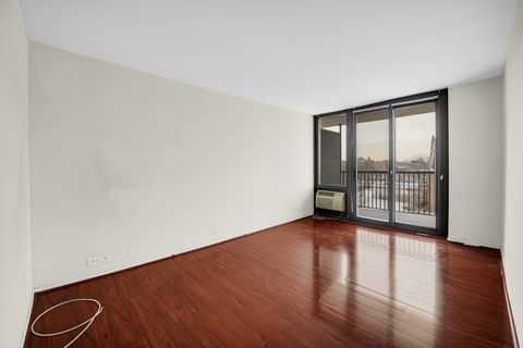 Tiny photo for 2605 S Indiana Avenue #402, Chicago, IL 60616 (MLS # 12579640)