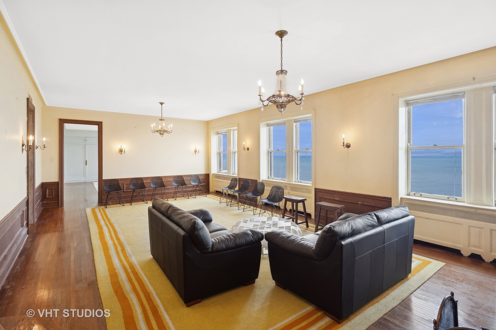 1242 N LAKE SHORE Drive 22