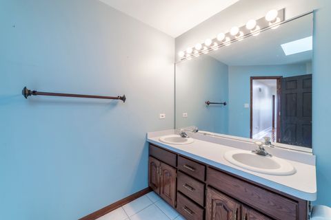 Tiny photo for 8607 Glenshire Street, Tinley Park, IL 60487 (MLS # 12481362)