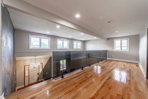 Tiny photo for 8607 Glenshire Street, Tinley Park, IL 60487 (MLS # 12481362)