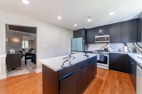 Tiny photo for 8607 Glenshire Street, Tinley Park, IL 60487 (MLS # 12481362)