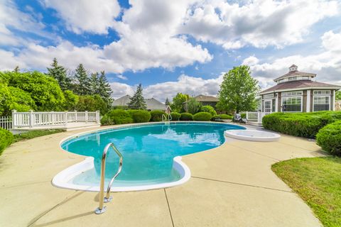 Tiny photo for 8607 Glenshire Street, Tinley Park, IL 60487 (MLS # 12481362)