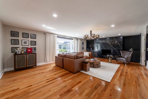 Tiny photo for 8607 Glenshire Street, Tinley Park, IL 60487 (MLS # 12481362)