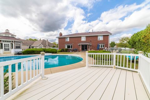 Tiny photo for 8607 Glenshire Street, Tinley Park, IL 60487 (MLS # 12481362)