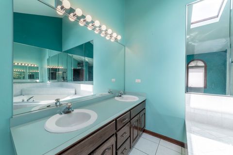 Tiny photo for 8607 Glenshire Street, Tinley Park, IL 60487 (MLS # 12481362)