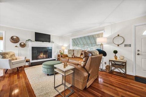 Tiny photo for 9 Ethell Parkway, Bloomington, IL 61701 (MLS # 12556503)