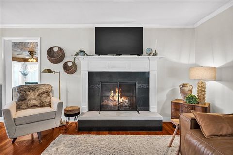 Tiny photo for 9 Ethell Parkway, Bloomington, IL 61701 (MLS # 12556503)