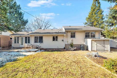 Tiny photo for 9 Ethell Parkway, Bloomington, IL 61701 (MLS # 12556503)