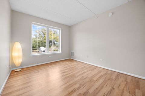 Tiny photo for 3400 Wellington Court #204, Rolling Meadows, IL 60008 (MLS # 12471350)