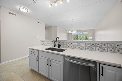 Tiny photo for 3400 Wellington Court #204, Rolling Meadows, IL 60008 (MLS # 12471350)