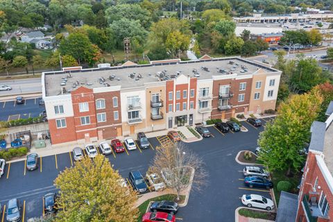 Tiny photo for 3400 Wellington Court #204, Rolling Meadows, IL 60008 (MLS # 12471350)