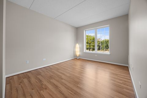 Tiny photo for 3400 Wellington Court #204, Rolling Meadows, IL 60008 (MLS # 12471350)