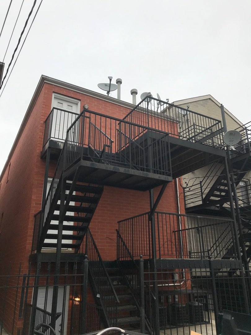 2447 W Polk Street