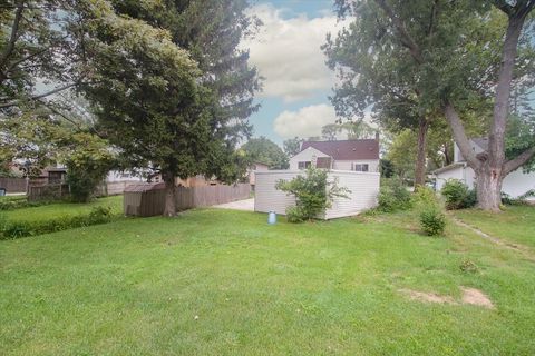 Tiny photo for 201 W Crystal Avenue, Lombard, IL 60148 (MLS # 12446124)