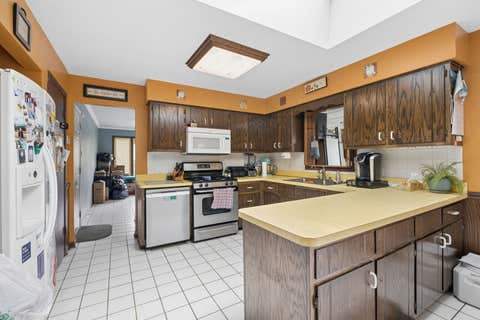 Tiny photo for 934 Regent Street, New Lenox, IL 60451 (MLS # 12713667)