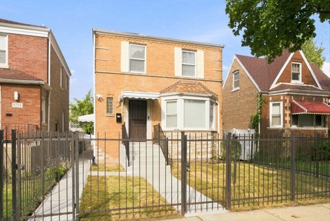 Photo of 8252 S Marshfield Avenue, Chicago, IL 60620 (MLS # 12754745)