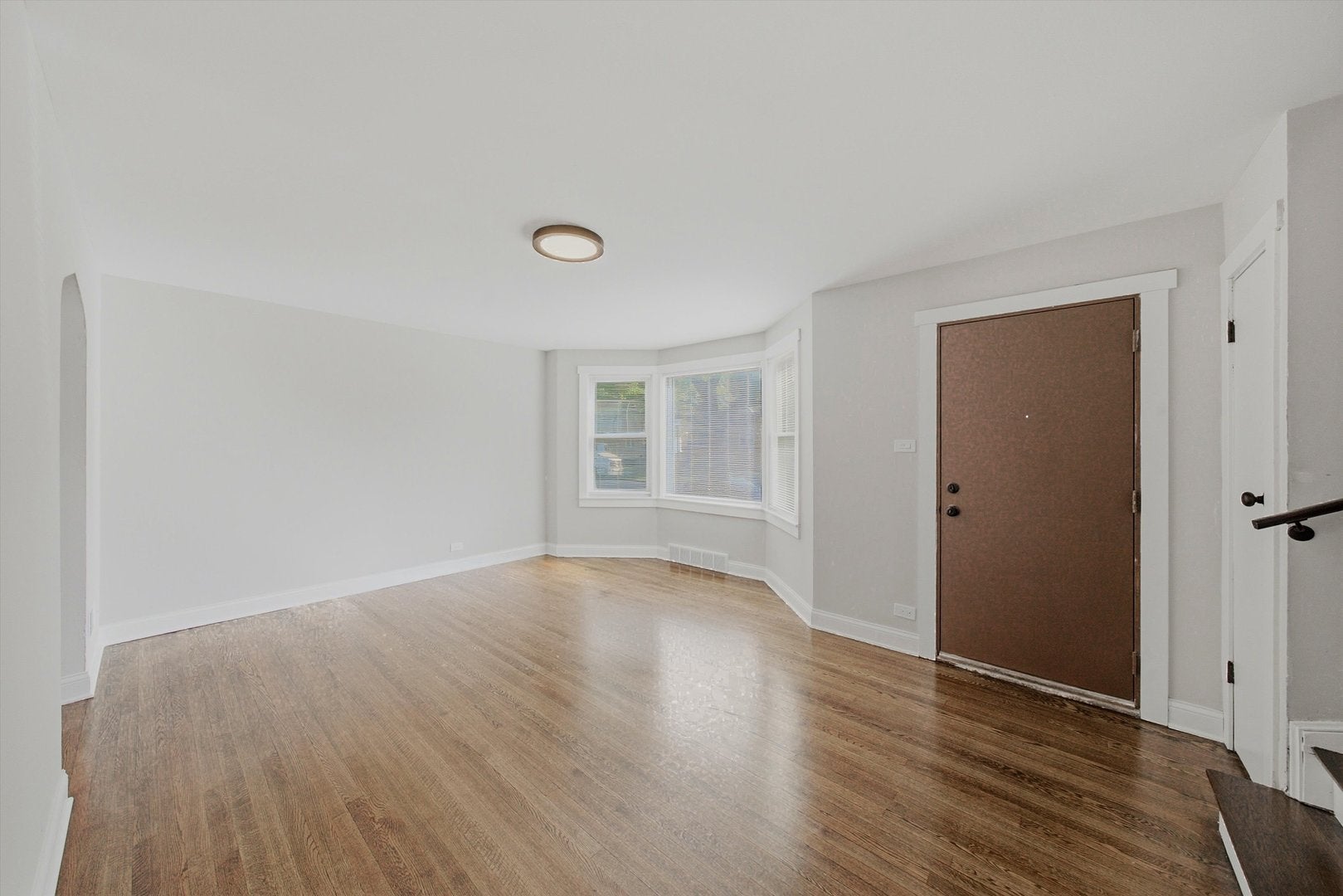 8252 S Marshfield Avenue