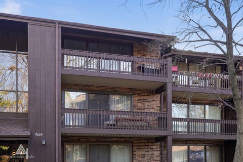 Tiny photo for 9609 Austin Avenue #W3, Oak Lawn, IL 60453 (MLS # 12727719)
