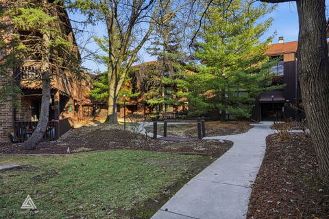 Photo of 9609 Austin Avenue #W3, Oak Lawn, IL 60453 (MLS # 12727719)