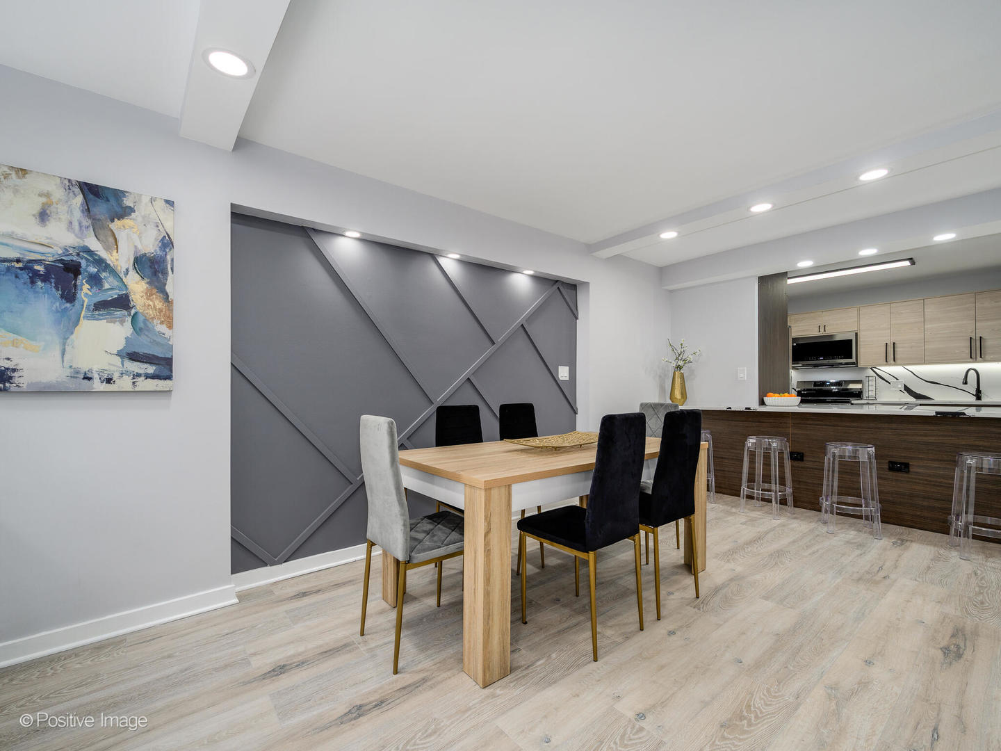 3950 N Lake Shore Drive 724