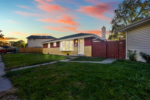 Photo of 11257 S Pacific Drive, Worth, IL 60482 (MLS # 12515438)