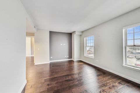 Tiny photo for 44 N VAIL Avenue #505, Arlington Heights, IL 60005 (MLS # 12621641)