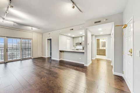Tiny photo for 44 N VAIL Avenue #505, Arlington Heights, IL 60005 (MLS # 12621641)