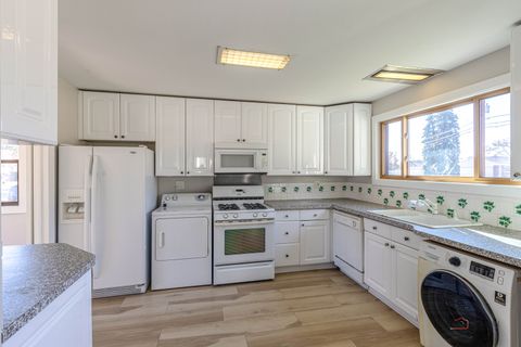 Tiny photo for 858 E Grant Drive, Des Plaines, IL 60016 (MLS # 12515228)