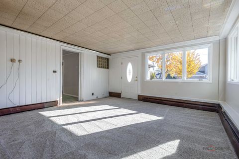 Tiny photo for 858 E Grant Drive, Des Plaines, IL 60016 (MLS # 12515228)