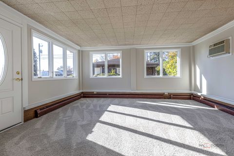 Tiny photo for 858 E Grant Drive, Des Plaines, IL 60016 (MLS # 12515228)