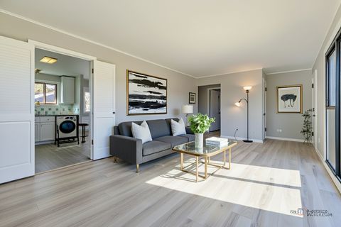 Tiny photo for 858 E Grant Drive, Des Plaines, IL 60016 (MLS # 12515228)