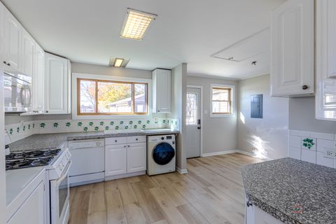 Tiny photo for 858 E Grant Drive, Des Plaines, IL 60016 (MLS # 12515228)