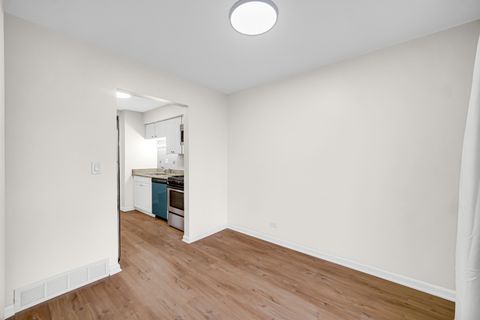 Tiny photo for 2022 Duxbury Court #2022, Streamwood, IL 60107 (MLS # 12666874)