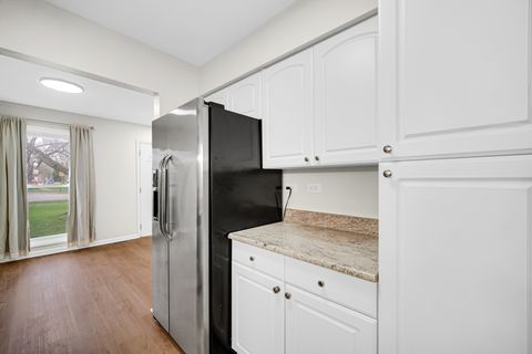Tiny photo for 2022 Duxbury Court #2022, Streamwood, IL 60107 (MLS # 12666874)