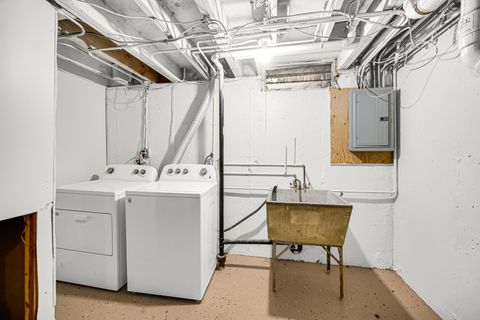 Tiny photo for 2022 Duxbury Court #2022, Streamwood, IL 60107 (MLS # 12666874)