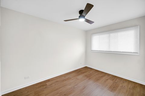 Tiny photo for 2022 Duxbury Court #2022, Streamwood, IL 60107 (MLS # 12666874)