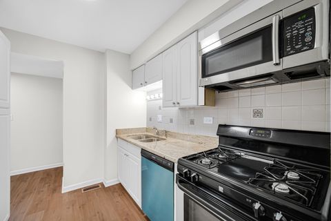 Tiny photo for 2022 Duxbury Court #2022, Streamwood, IL 60107 (MLS # 12666874)