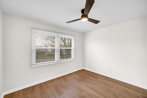 Tiny photo for 2022 Duxbury Court #2022, Streamwood, IL 60107 (MLS # 12666874)