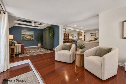 Tiny photo for 87 Whittington Course, St. Charles, IL 60174 (MLS # 12696105)