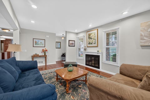 Tiny photo for 87 Whittington Course, St. Charles, IL 60174 (MLS # 12696105)