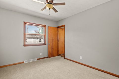 Tiny photo for 630 W Lombard Street, Davenport, IA 52803 (MLS # 12600771)
