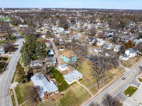 Tiny photo for 630 W Lombard Street, Davenport, IA 52803 (MLS # 12600771)