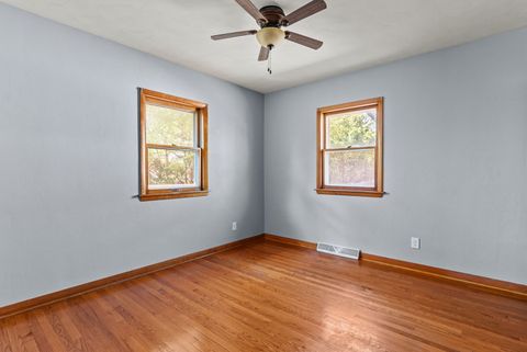 Tiny photo for 630 W Lombard Street, Davenport, IA 52803 (MLS # 12600771)
