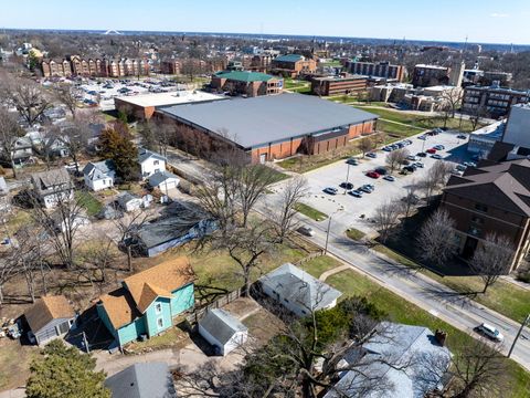 Tiny photo for 630 W Lombard Street, Davenport, IA 52803 (MLS # 12600771)