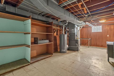 Tiny photo for 630 W Lombard Street, Davenport, IA 52803 (MLS # 12600771)