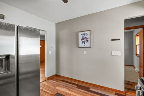 Tiny photo for 630 W Lombard Street, Davenport, IA 52803 (MLS # 12600771)